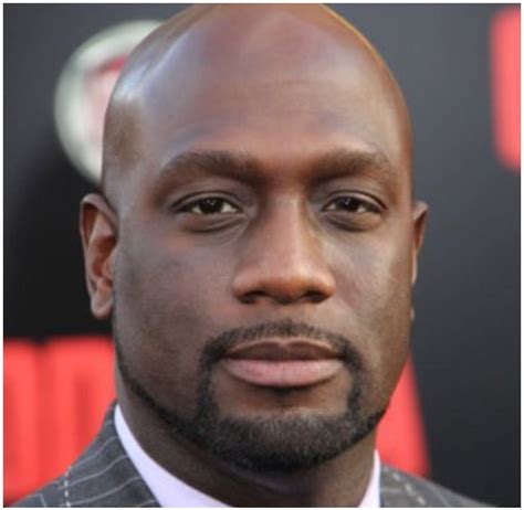 Richard T. Jones Bio, Wiki, Age, Family, Wife, The。